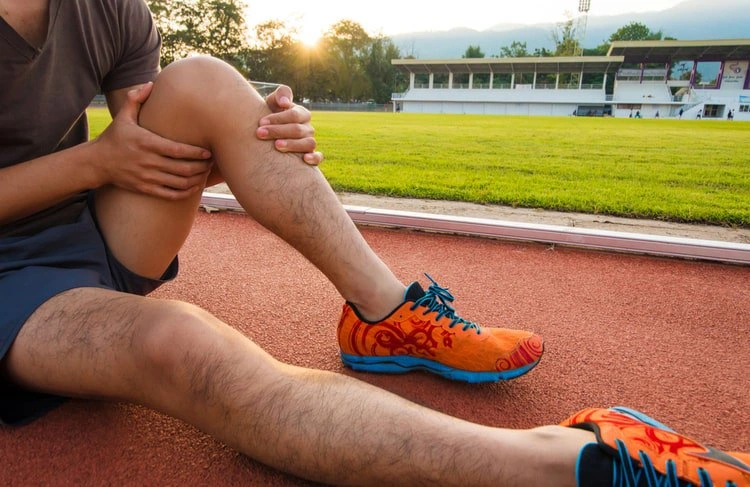 Bí quyết phòng ngừa chấn thương cho đầu gối khi chơi Pickleball