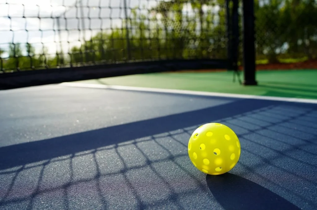 bong-chet-deadball-trong-pickleball-mypickle