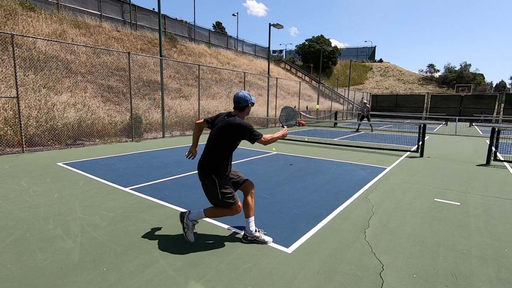 Nước đi đầu tiên trong pickleball: Giải mã cú trả giao bóng giai-ma-cu-tra-giao-bong-pickleball-mypickle