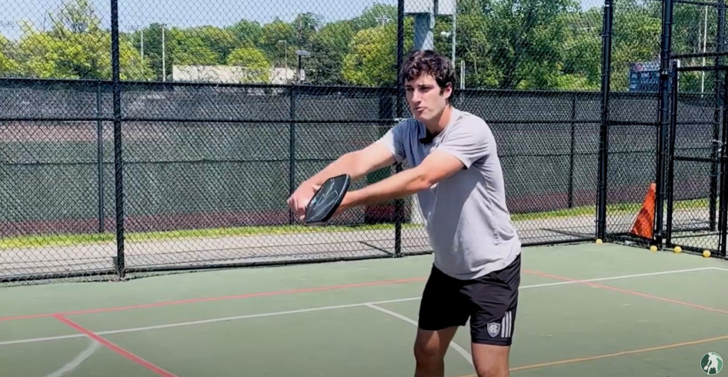 Nghệ thuật ‘Reset’ trong pickleball: Vũ khí tối thượng của bậc thầy phòng ngự reset-in-pickleball-mypickle