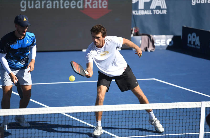 Gây áp lực trong pickleball: Buộc đối thủ phải mắc lỗi gay-ap-luc-trong-pickleball-mypickle